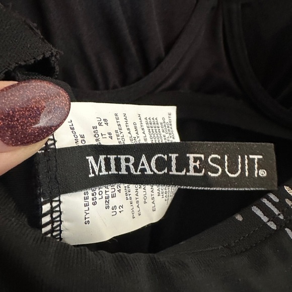 MIRACLESUIT "Iridium Mirage" Underwire Tankini Top | Black | Size 12 | NWOT - Picture 15 of 15